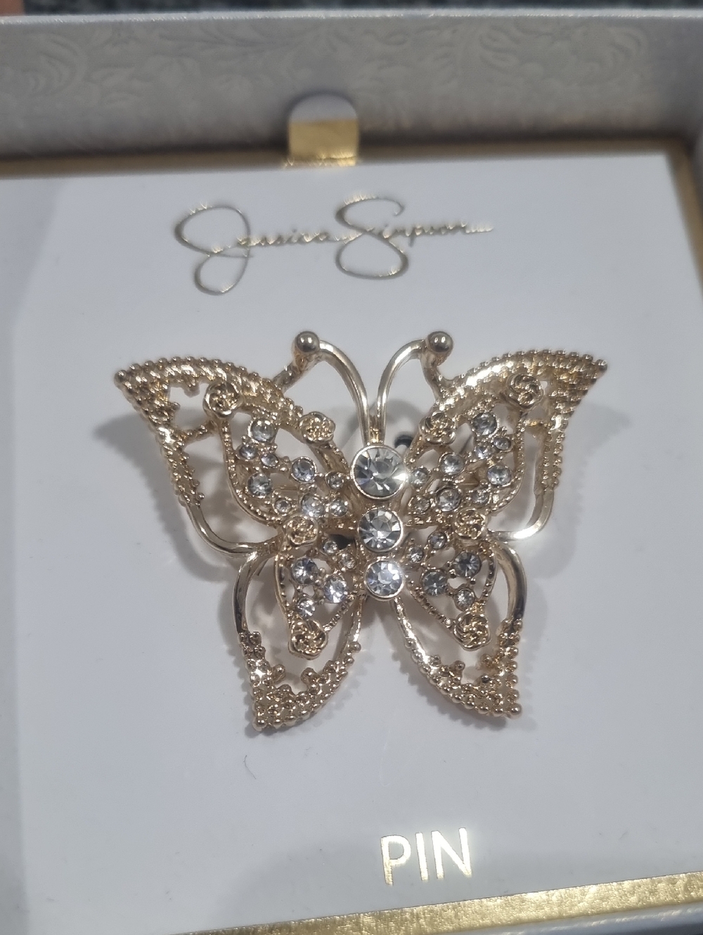 JESSICA SIMPSON Pave Crystal Glass Stone Butterfly Brooch - Picture 4 of 9